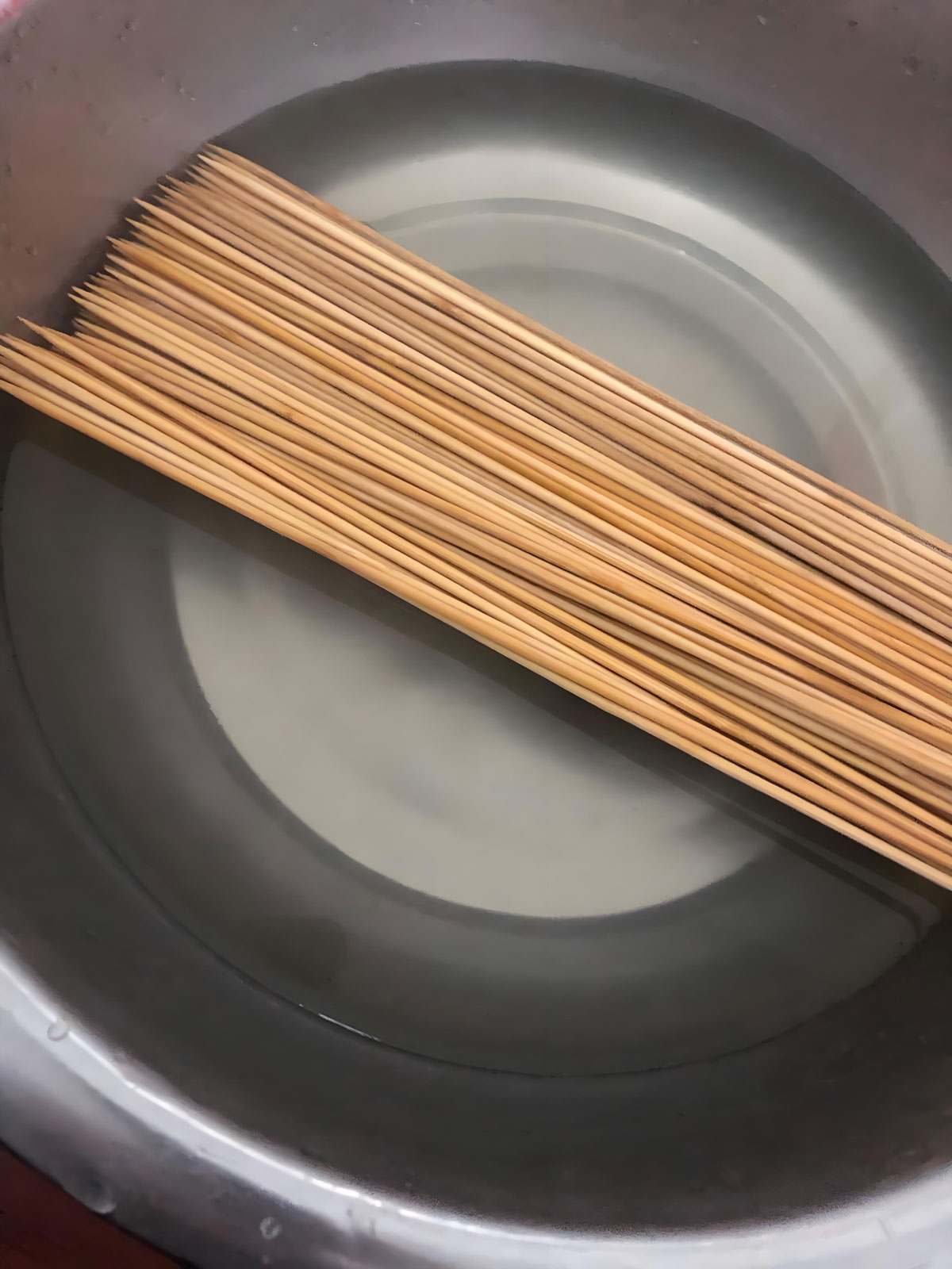 Bamboo skewers soaked in water