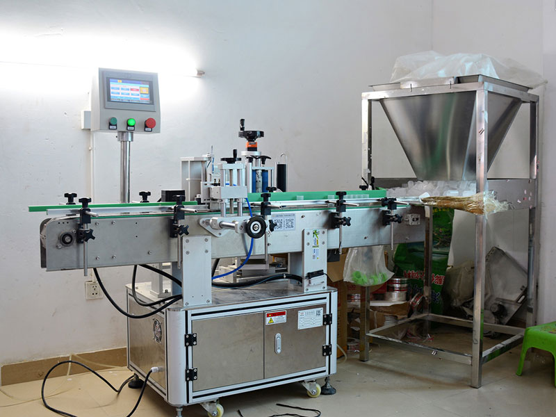 Auto-labeling machine